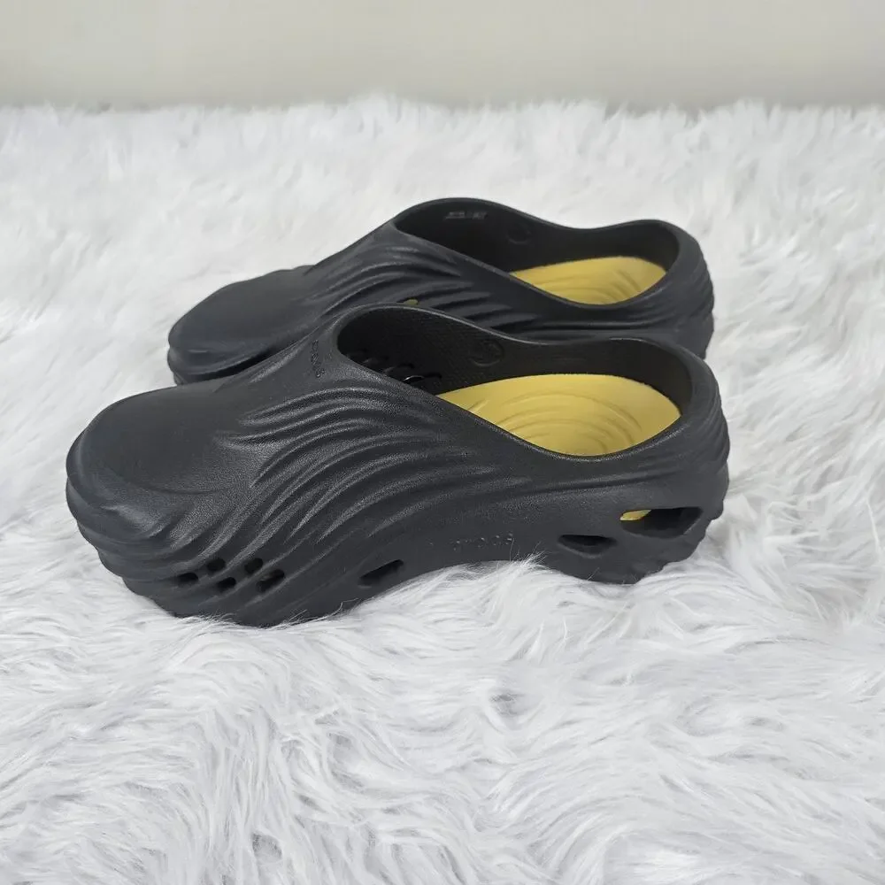 Crocs Echo Wave Black Sand 210521-0LD Men Size 8 Women's 10 New Slip On Comfort